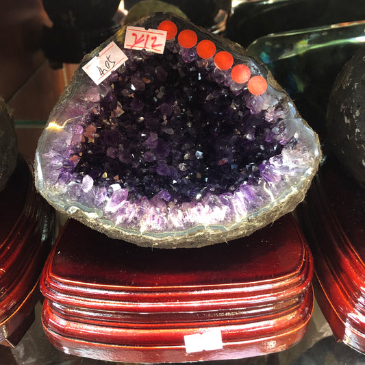 Amethyst Geode Cave